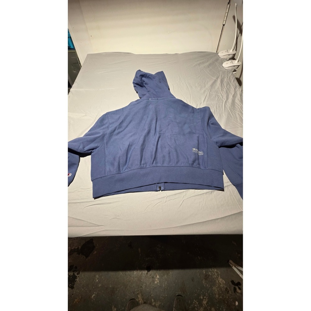 Champion Womens Blue Cropped Full Zip Hoodie Sweatshirt Size Medium Boxy Logo - Picture 3 of 4